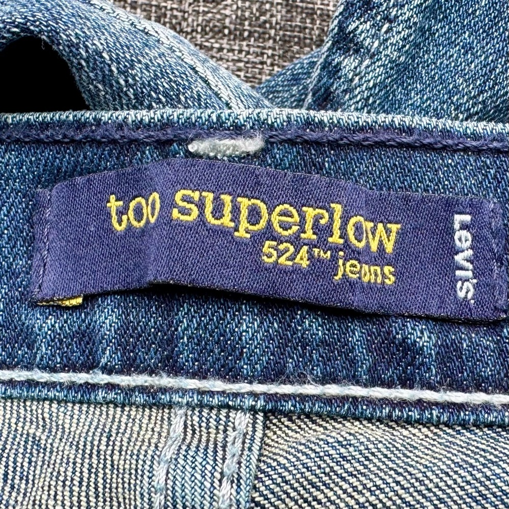 Vintage Levi’s 524 Too Superlow Button Flap Back Pockets w/ Button Closure Jeans - Picture 3 of 16